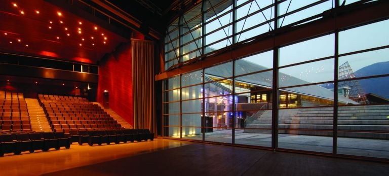 Cecchetto & Associati, Cantine MezzaCorona, auditorium, Mezzocorona, 1995. Photo credits Luciano Tonina