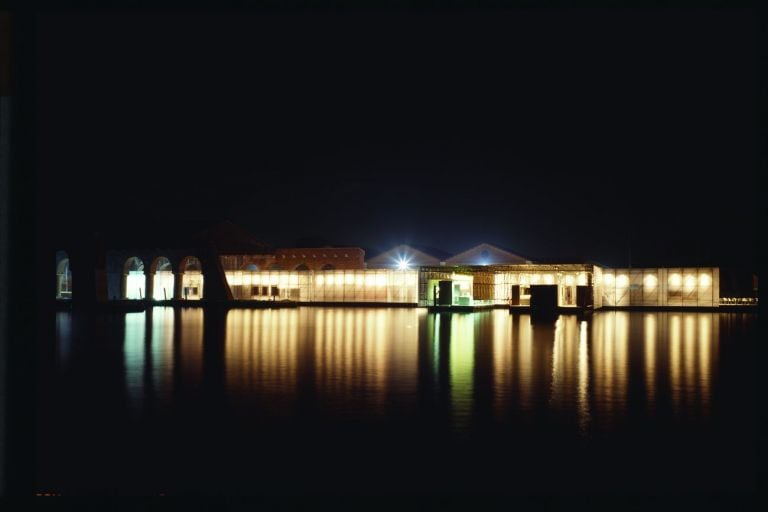 Cecchetto & Associati, The Floating Pavilion, IX Biennale di Architettura di Venezia, 2004. Photo credits Fulvio Orsenigo