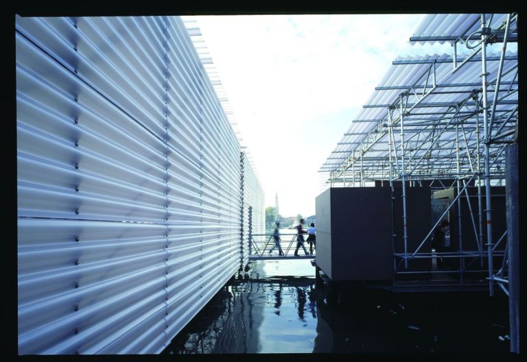 Cecchetto & Associati, The Floating Pavilion, IX Biennale di Architettura di Venezia, 2004. Photo credits Fulvio Orsenigo