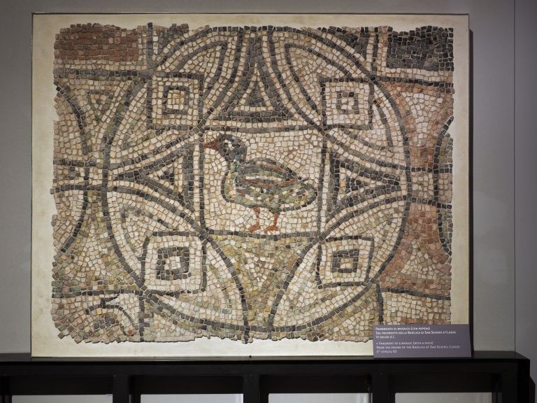 Frammento di mosaico proveniente dalla Basilica di San Severo. Classis Ravenna. Museo della Città e del Territorio. Photo credits Tommaso Raffoni – Fondazione RavennAntica