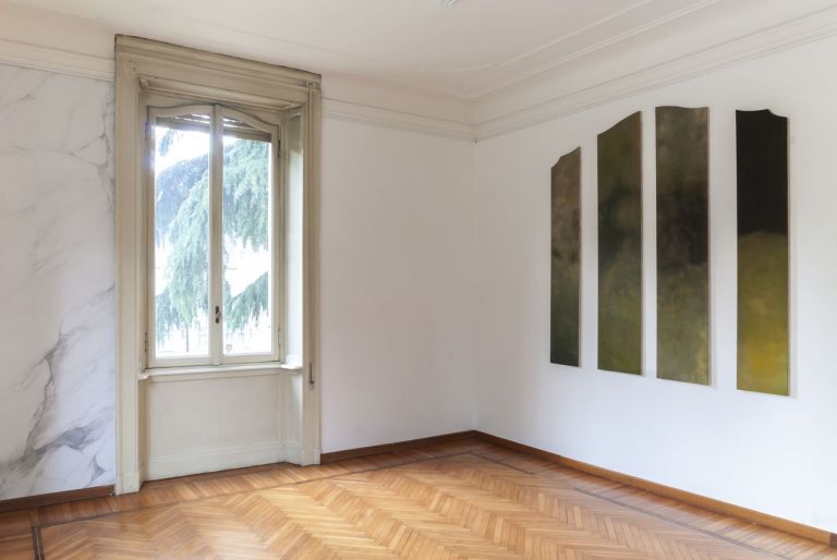 Giulio Saverio Rossi, Die verkehrte Welt. Installation view at Villa Vertua Masolo, Nova Milanese 2018. Photo Alessio Anastasi