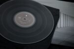 IIKKI 002, vinyl, alveare 03 (Vinyl 01)
