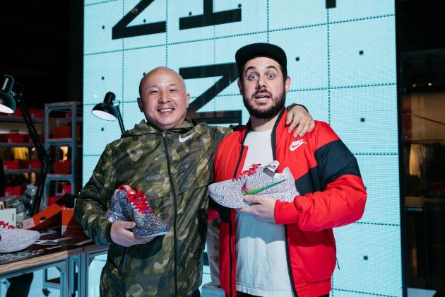 Lu Xinjian e Ken Keflione per Nike