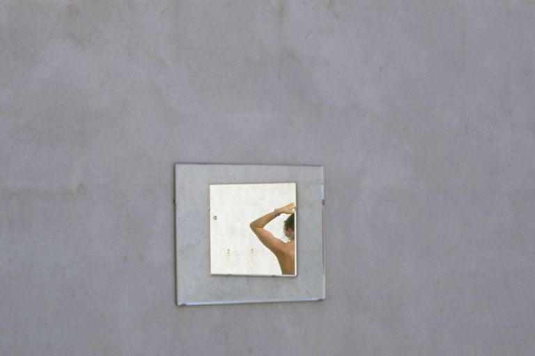 Luigi Ghirri, L'Île Rousse, 1976. Bibliothèque nationale de France © Succession Luigi Ghirri