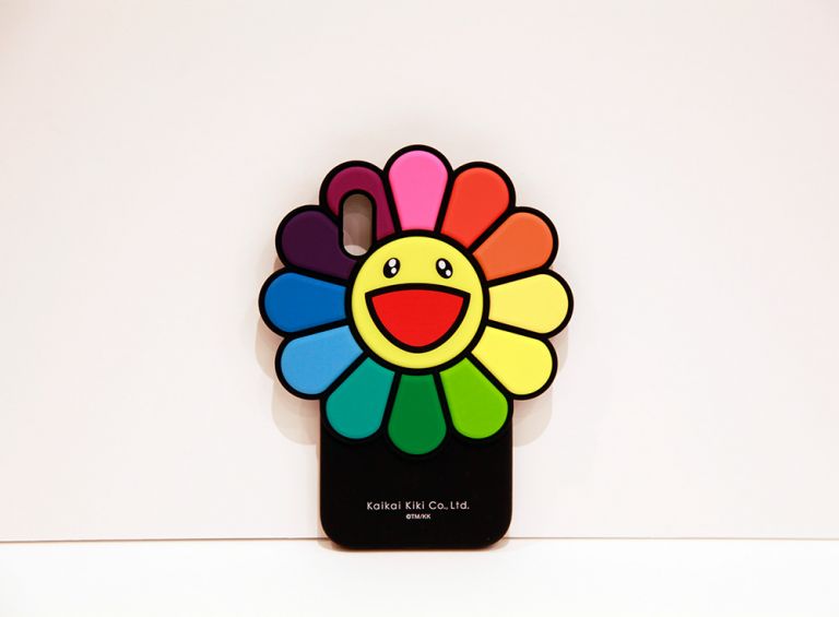 MG 1510 Takashi Murakami firma le custodie per iPhone kaikai kiki