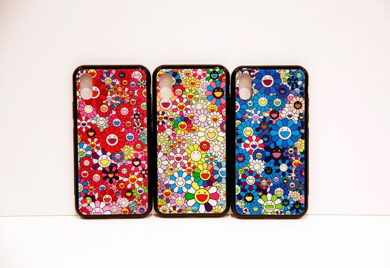 MG 1548 Takashi Murakami firma le custodie per iPhone kaikai kiki