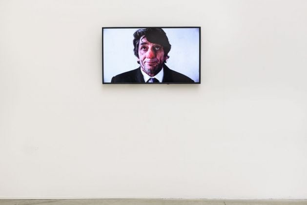 Mika Rottenberg, Sneeze, 2012. Installation view at MAMbo – Museo d’Arte Moderna di Bologna, 2019. Photo credit Giorgio Bianchi _ Comune di Bologna. Courtesy Collezione Antoine de Galbert, Parigi