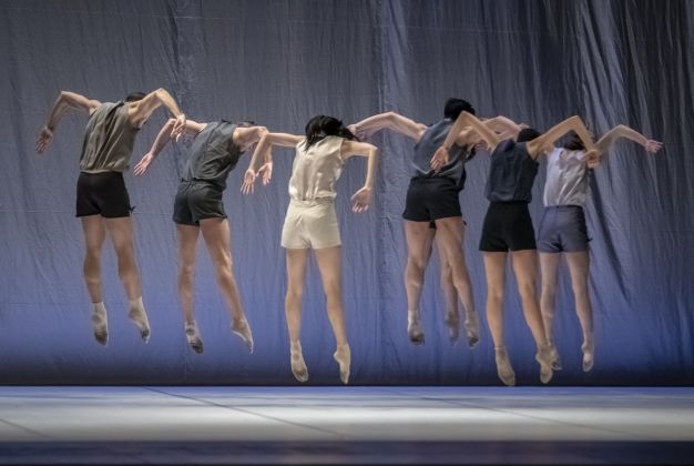 MM Contemporary Dance Company, Vivaldi Umane Passioni. Coreografia Michele Merola. Photo Tiziano Ghidorsi