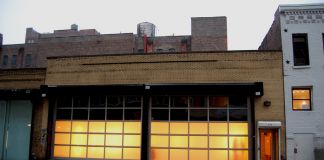 Outside David Zwirner Gallery, New York by 16 Miles of String