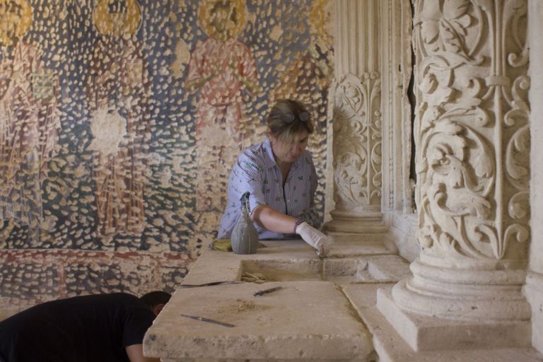 Ricollocazione dell’Altare della Vergine, particolare, Abbazia di Santa Maria di Cerrate. Photo Silvio Zecca, 2018 © FAI - Fondo Ambiente Italiano