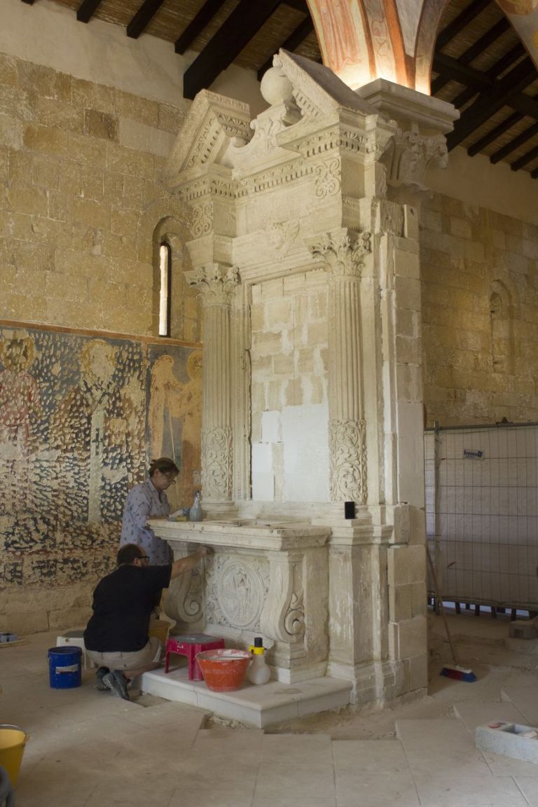 Ricollocazione dell’Altare della Vergine, particolare, Abbazia di Santa Maria di Cerrate. Photo Silvio Zecca, 2018 © FAI - Fondo Ambiente Italiano