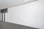 Thomas Berra, Wall painting, 2018, dettaglio, acrilico e matita su parete. Installazione site-specific per Spazio Leonardo, Milano. Courtesy UNA e l'artista. Photo credit Cosimo Filippini