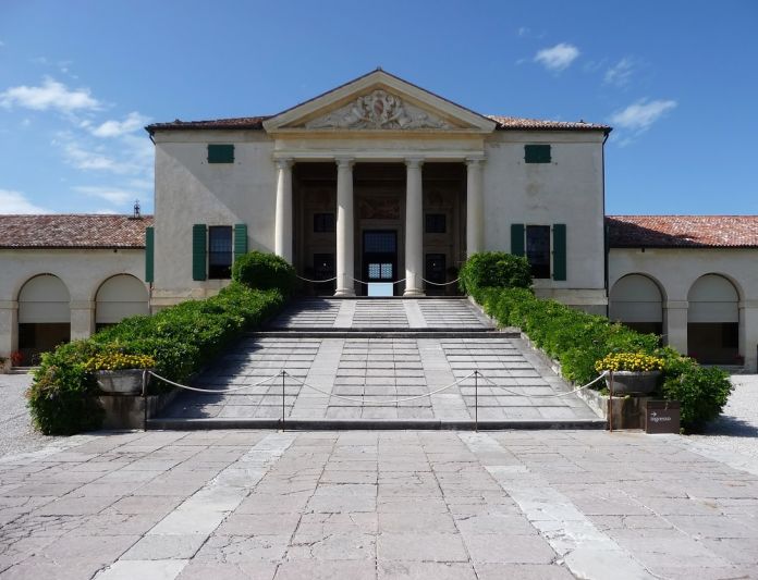 Villa Emo a Fanzolo fronte (via Wikipedia)