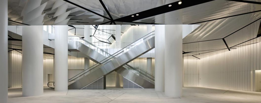 Lobby, Allianz Tower (2014), Alessandra Chemollo