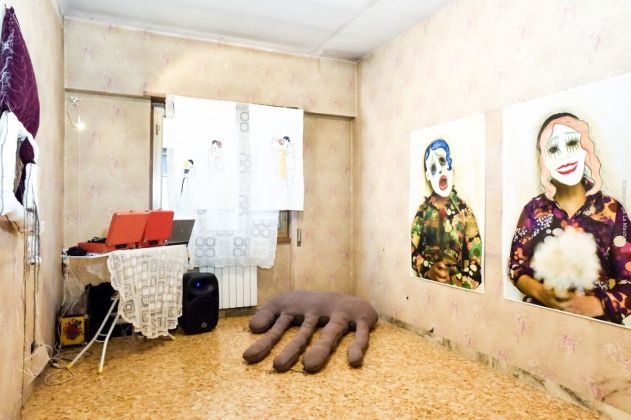 A destra, secondo piano, exhibition view at Casa Vuota, Roma 2019, photo Annamaria Lamastra