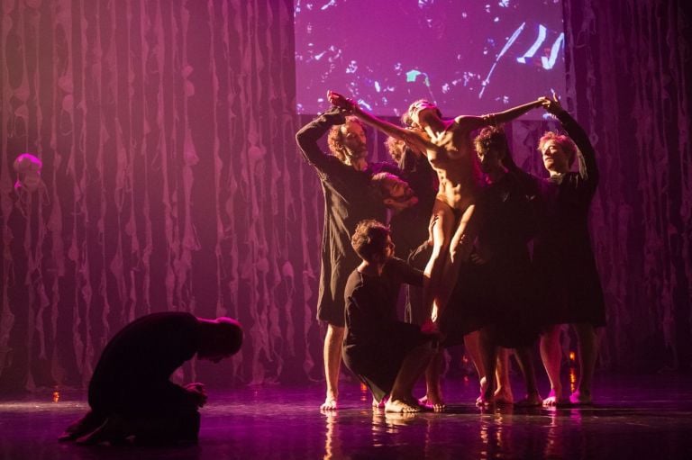 Compagnia Roberto Zappalà, 'A. Semu tutti devoti tutti? Photo Serena Nicoletti