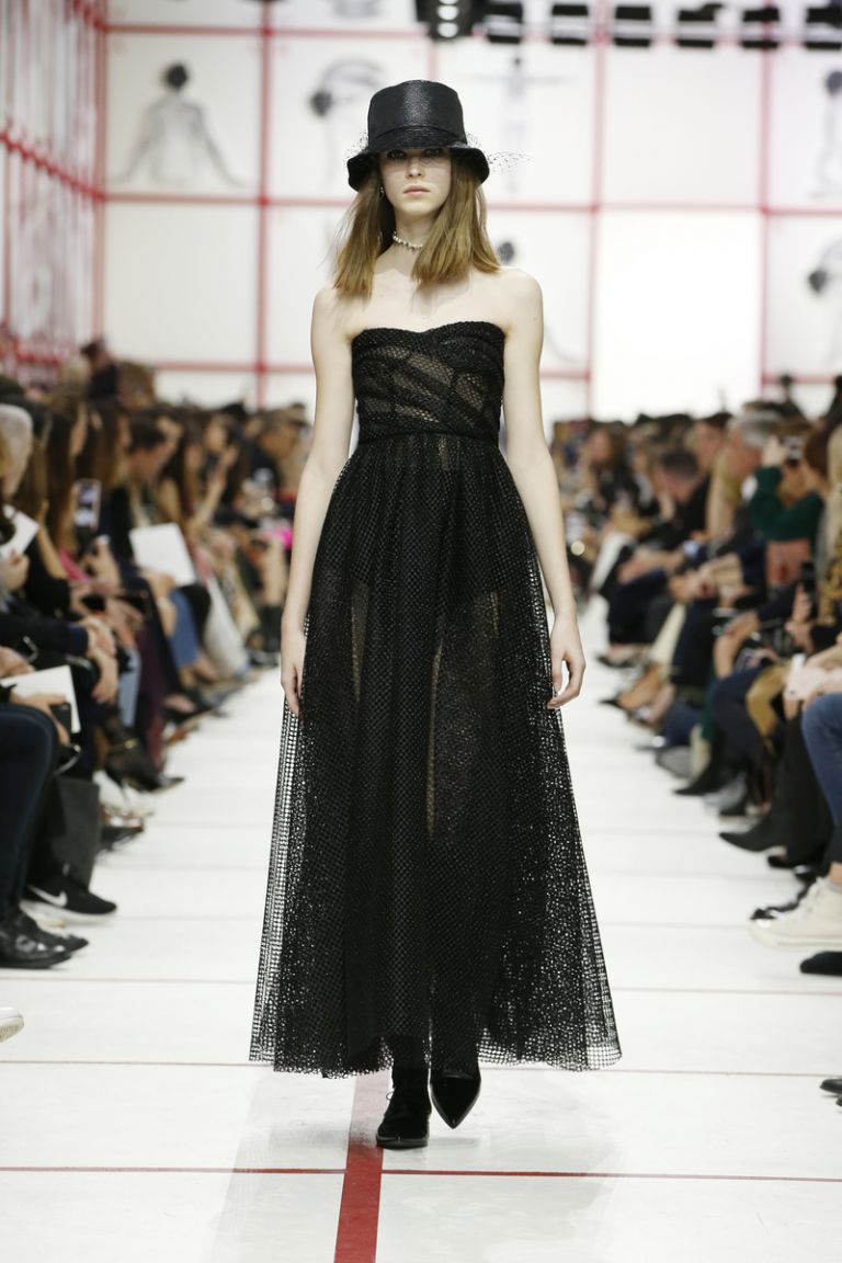 DIOR, AUTUMN WINTER 2019-2020, look di passerella ©Dior