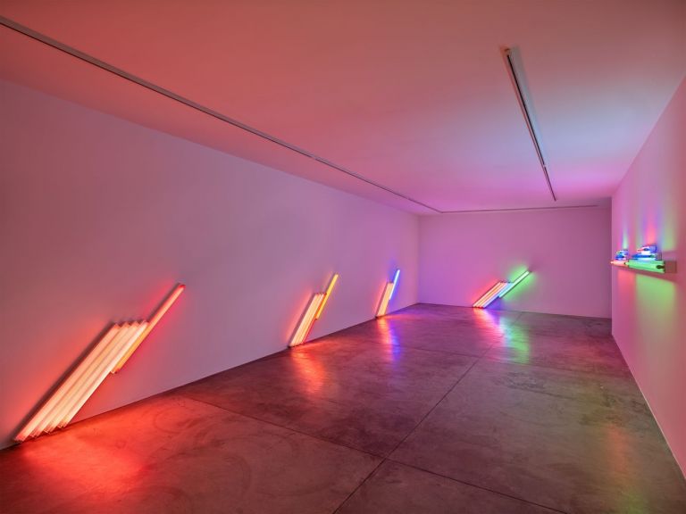 Dan Flavin. Installation view at Cardi Gallery, Milano 2019 © 2018 Estate of Dan Flavin _ Artists Rights Society (ARS), New York. Courtesy Cardi Gallery, Milano Londra. Photo credits Carlo Vannini