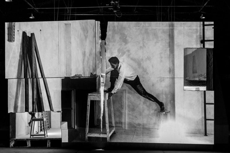 Dimitris Kourtakis, Failing to levitate in my studio. Photo per gentile concessione del Festival VIE