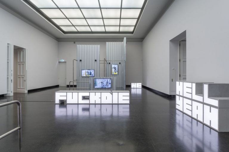 Hito Steyerl. Installation view at Akademie der Künste, Berlino 2019 © VG Bild-Kunst, Bonn 2019. Photo Andreas Franz Xaver Süß. Courtesy the artist & Andrew Kreps Gallery, New York & Esther Schipper, Berlino