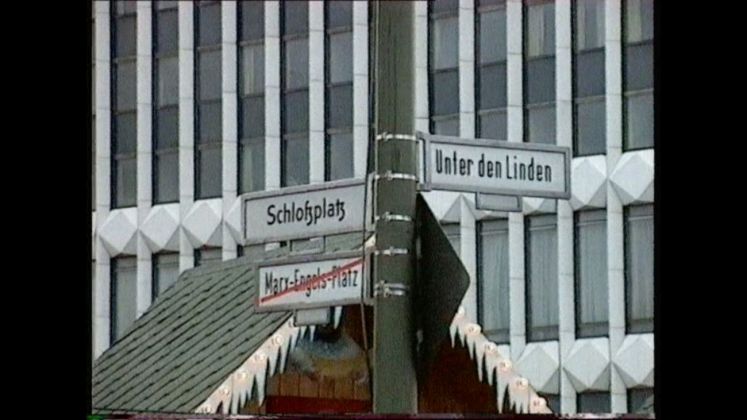 Hito Steyerl, Empty Centre, 1998 © VG Bild Kunst, Bonn 2019. Film still © Hito Steyerl. Courtesy the artist & Andrew Kreps Gallery, New York & Esther Schipper, Berlino