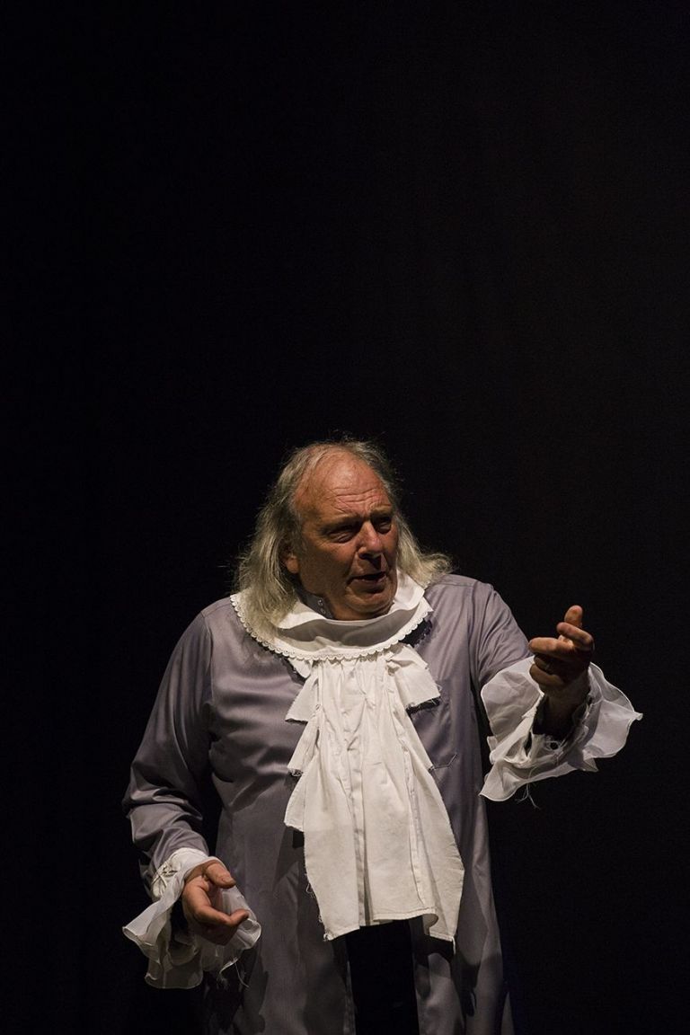 Horacio Czertok - Teatro Nucleo, Contra Gigantes. Photo Francesca Marra