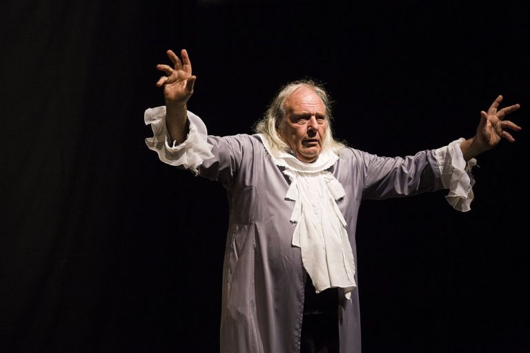 Horacio Czertok - Teatro Nucleo, Contra Gigantes. Photo Francesca Marra