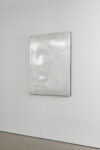 Jacob Kassay Untitled, 2009 acrilico e depositi d’argento su tela / acrylic and silver deposits on canvas 122 x 91 cm © the artist Ph. Ron Amstutz