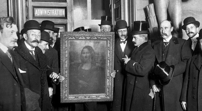 La Monna Lisa a Parigi il 4 Gennaio 1914, quando fu restituita al Louvre