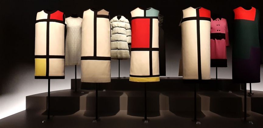 La collezione Mondrian, autunno inverno 1965. Musée Yves Saint Laurent, Parigi