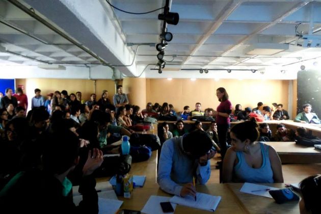 Mercedes Auteri durante una lezione a Città del Messico