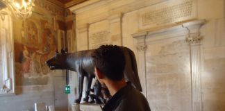 Sguardi, una delle fotografie esposte da Chiaroscuro, Roma, scattata ai Musei Capitolini