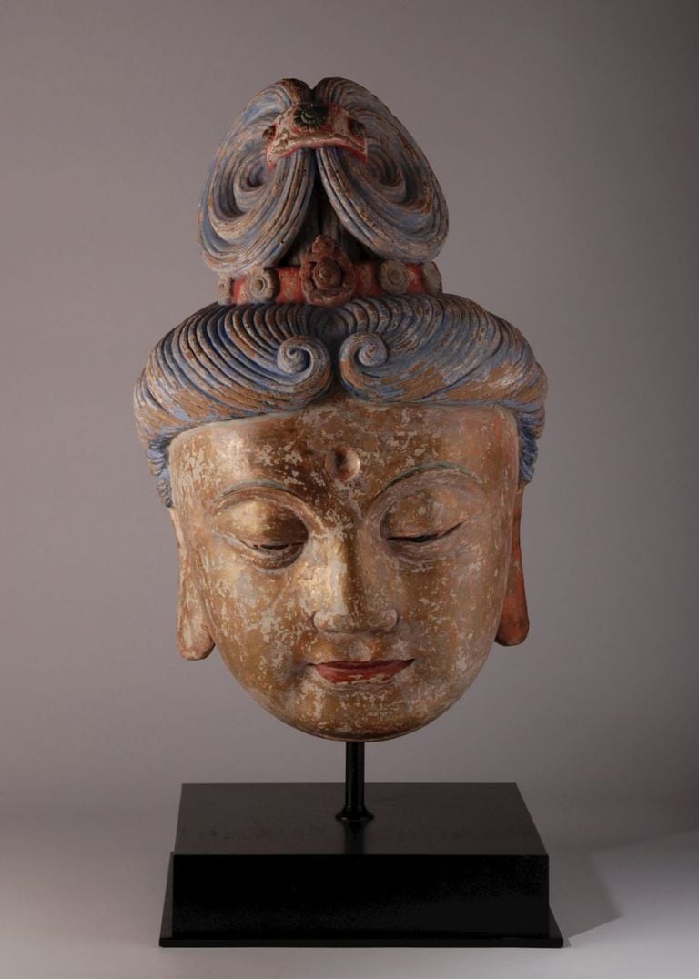 TEFAF Maastricht 2019. Testa di Guanyin, Cina, Dinastia Ming. Courtesy Vanderven Oriental Art