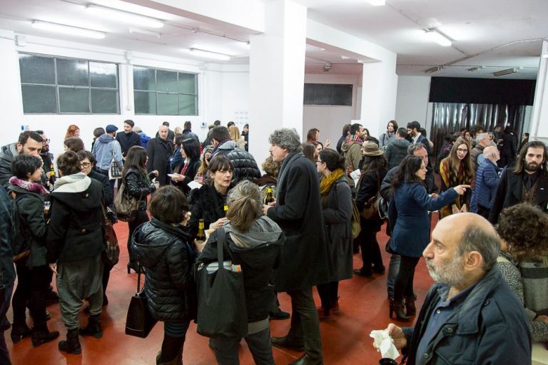 Un'inaugurazione nel vecchio spazio di via Carlo Caneva 60, 2016, foto Archivio Numero Cromatico