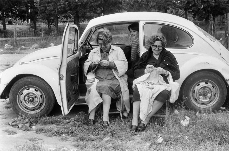 Letizia Battaglia, Lunedì di Pasquetta a Piano Battaglia, 1974 © Letizia Battaglia