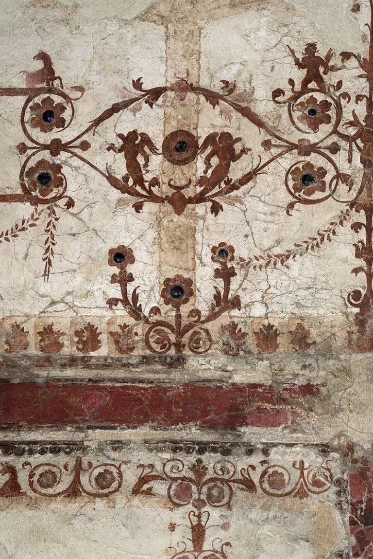 Decorazione pittorica dal ninfeo della Domus Transitoria. Particolare dalla volta. Roma, Museo Palatino Credits: Parco archeologico del Colosseo