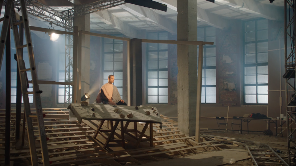Dmitry Krymov, video installation for the exhibition of the Pushkin Museum of Fine Arts “There is a beginning in the end”, a frame shot from the video, the property of the author, 2018