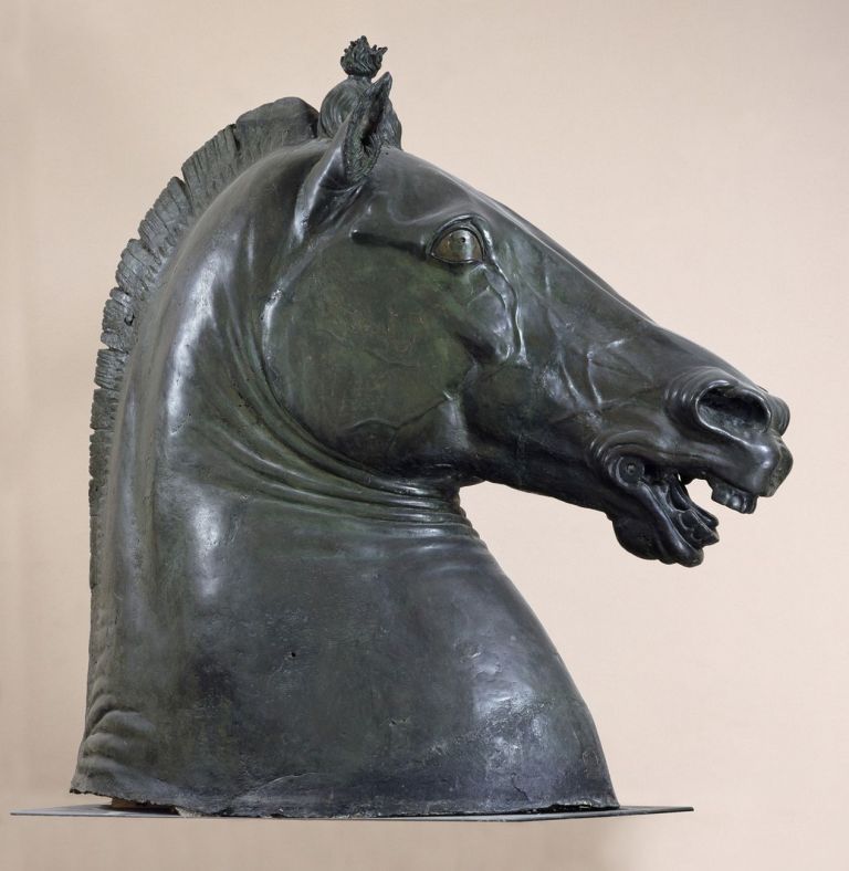 Donatello, Testa di cavallo. Napoli, Museo Archeologico Nazionale, dal Palazzo Diomede Carafa