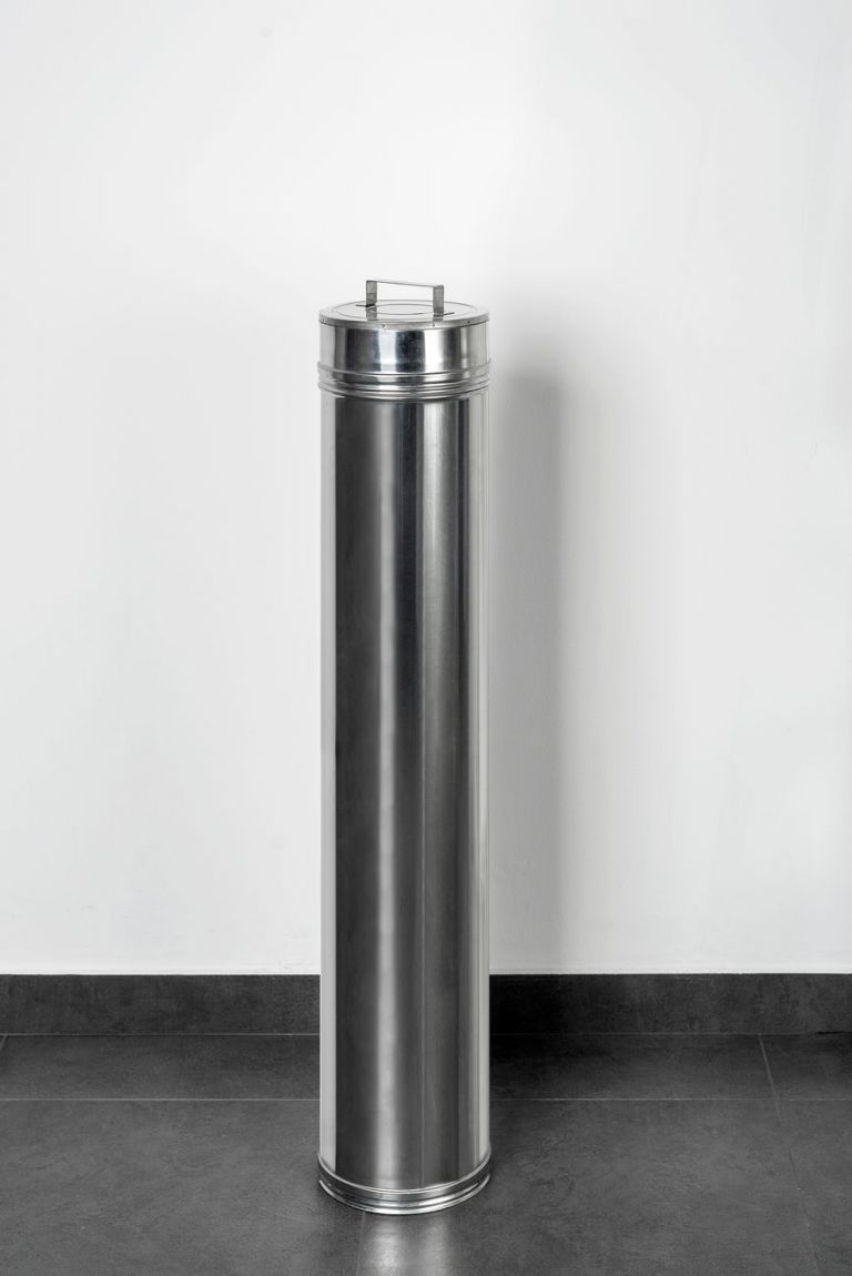 Ermanno Cristini, Prière de Toucher with out handle, 2014, tubo in acciaio inox con coperchio, 20x20x110. Photo Miriam Broggini