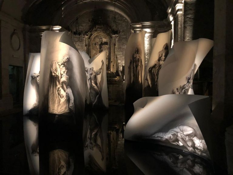 Ernest Pignon-Ernest. Extastes. Installation view at Ipogeo della Chiesa di Santa Maria delle Anime del Purgatorio ad Arco, Napoli 2019. Photo credits Giuliana Calomino