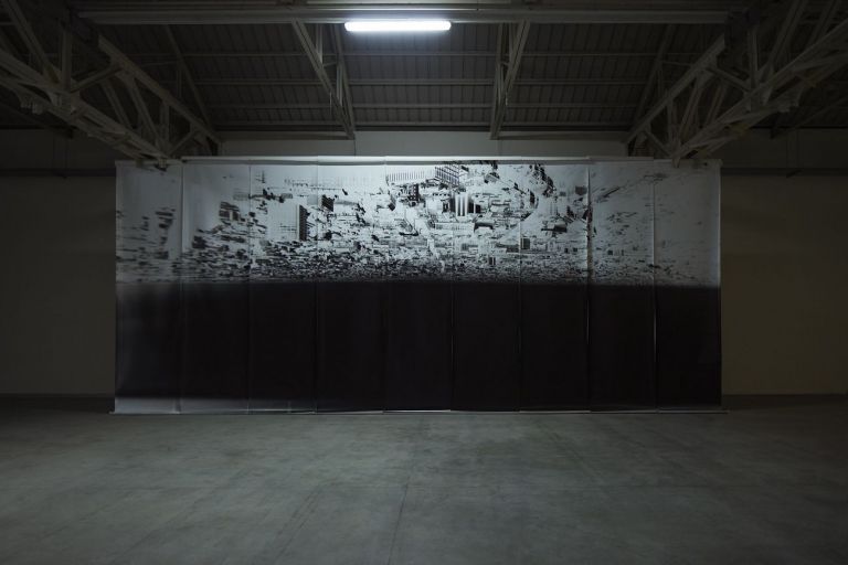 Giorgio Andreotta Calò, Città di Milano, 2019. Installation view at Pirelli HangarBicocca, Milano 2019. Commissioned and produced by Pirelli HangarBicocca. Courtesy of the artist and Pirelli HangarBicocca. Photo Agostino Osio