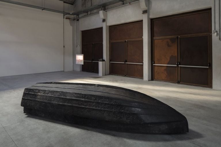 Giorgio Andreotta Calò, Volver, 2008. Installation view at Pirelli HangarBicocca, Milano 2019. Courtesy of the artist & ZERO… & Pirelli HangarBicocca. Photo Agostino Osio