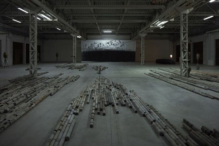 Giorgio Andreotta Calò. CITTÀDIMILANO. Exhibition view at Pirelli HangarBicocca, Milano 2019. Courtesy of the artist & Pirelli HangarBicocca. Photo Agostino Osio