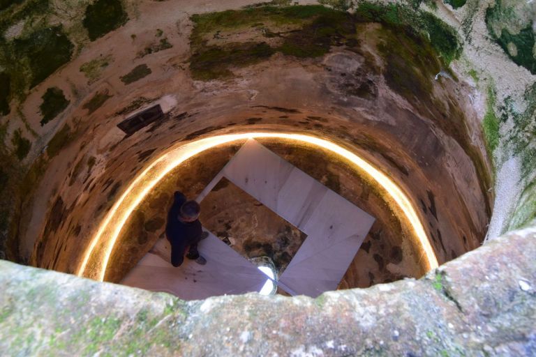 Matera Alberga. Opera di Alfredo Pirri presso Corte San Pietro, Matera. Photo Michelangelo Camardo