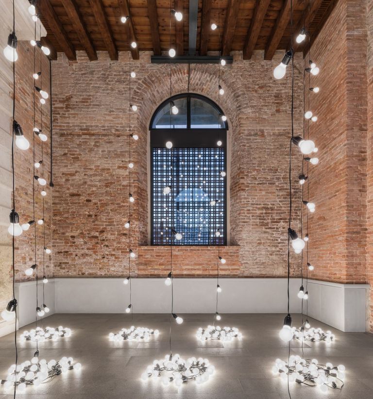 Sturtevant, Felix Gonzalez-Torres America America, 2004. Pinault Collection. Installation view at Punta della Dogana, Venezia 2019 © Palazzo Grassi. Photo Delfino Sisto Legnani & Marco Cappelletti