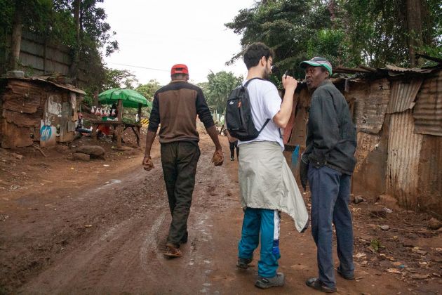 Uno scatto del viaggio di Danilo Deninotti, Giorgio Fontana a Lucio Ruvidotti a Nairobi
