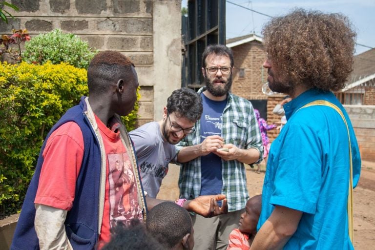 Uno scatto del viaggio di Danilo Deninotti, Giorgio Fontana a Lucio Ruvidotti a Nairobi