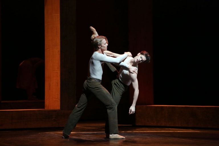 Wayne McGregor, Woolf Works. Timofej Andrijashenko & Claudio Coviello. Photo Brescia e Amisano Teatro alla Scala