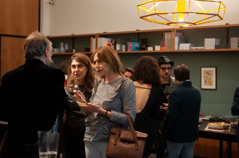 Lancio del nuovo Artribune da Tenhoha, Milano 2019 - a sinistra Cecilia Pepponi, architetto Armani casa