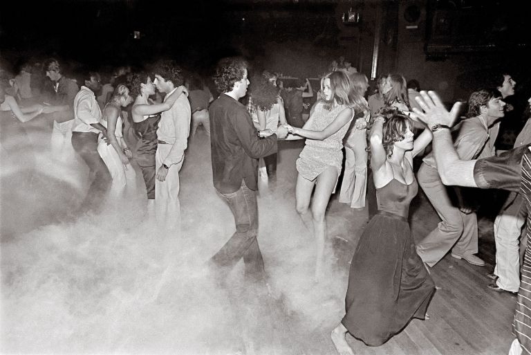 Bill Bernstein, dance floor al Xenon, New York, 1979.   © Bill Bernstein / David Hill Gallery, London